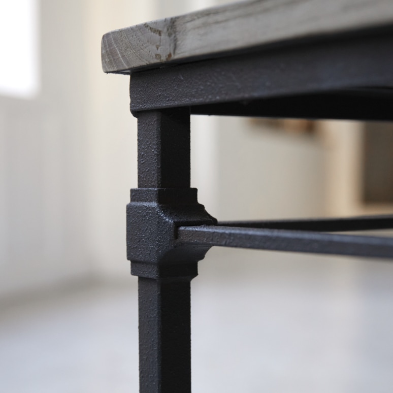 Gatsby - Couchtisch aus massivem Ulmenholz und Metall