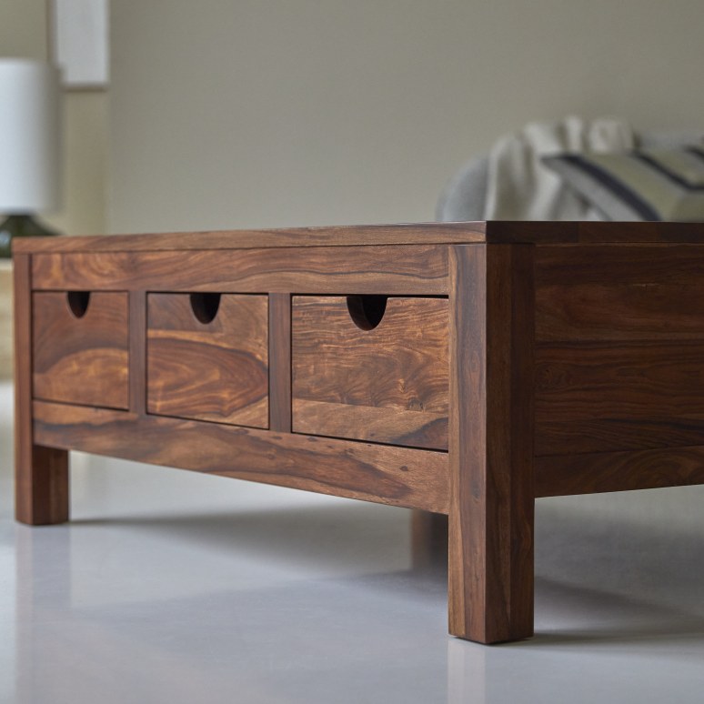 Oliver - Coffee table in solid sheesham