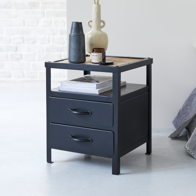 Industriel - Metal bedside table