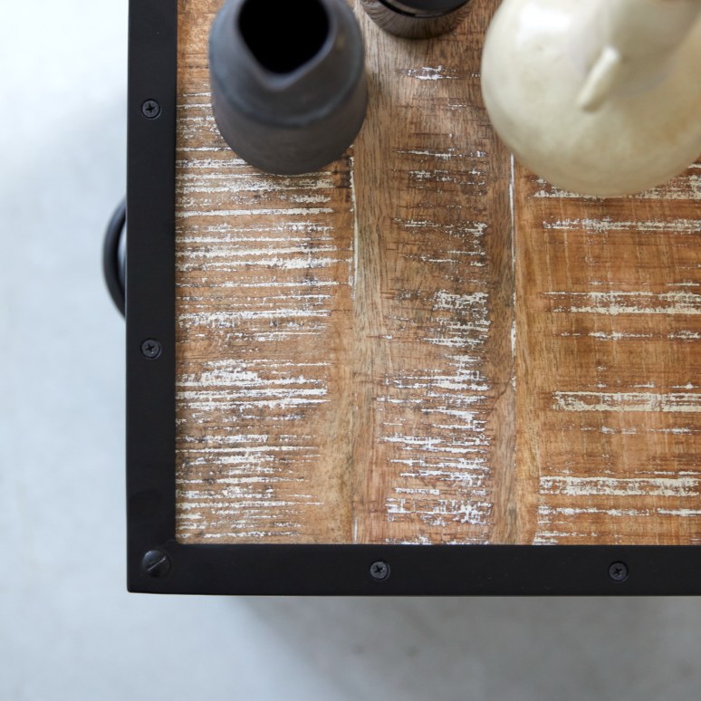 Industriel - Metal bedside table