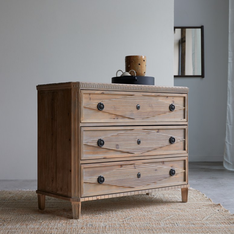 Emily - Chest of drawers in reclaimed solid pine