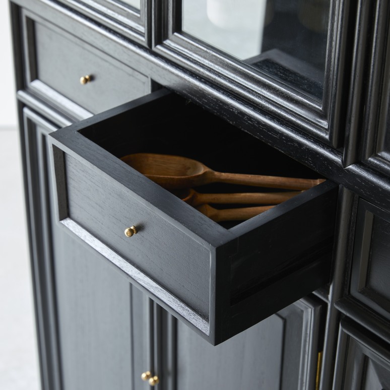 Anna - Geschirrschrank aus Mindi