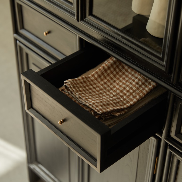 Anna - Mindi kitchen dresser