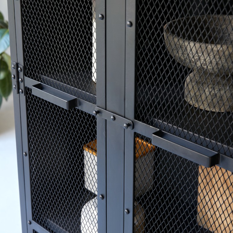 Cléo - Geschirrschrank aus Metall