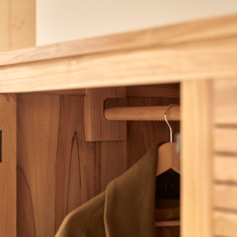 Suzette - Hallway wardrobe in solid teak