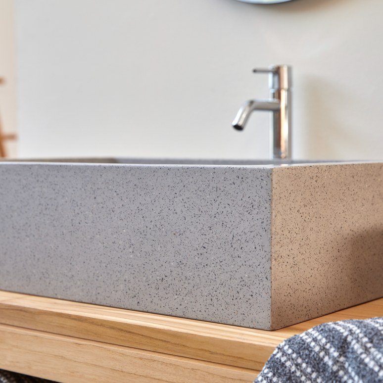 Pegase - Lavabo in battuto di terrazzo grey
