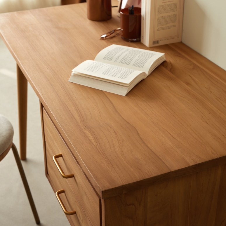 Kort - Desk in solid teak