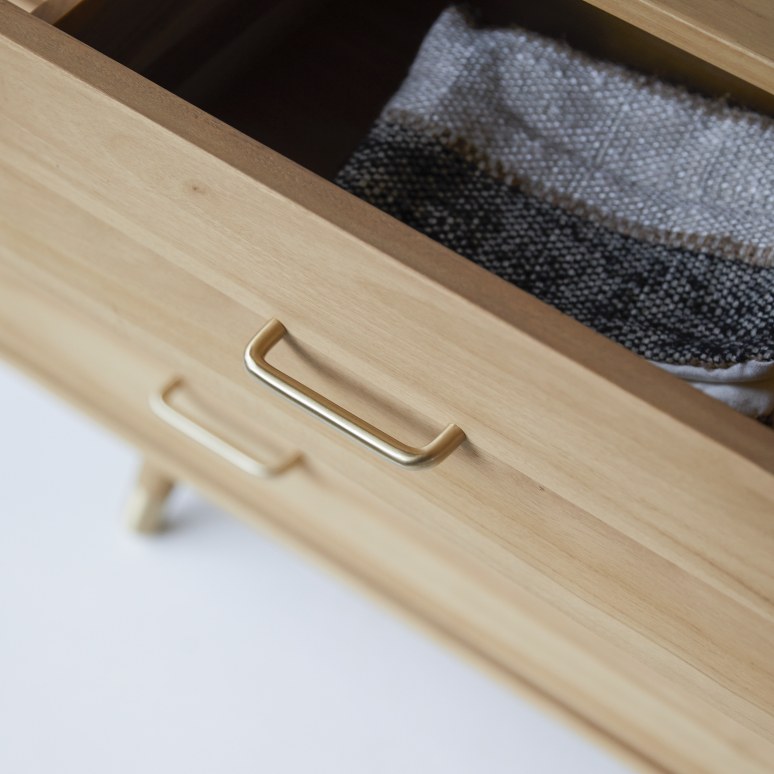 Kort - Commode en teck massif