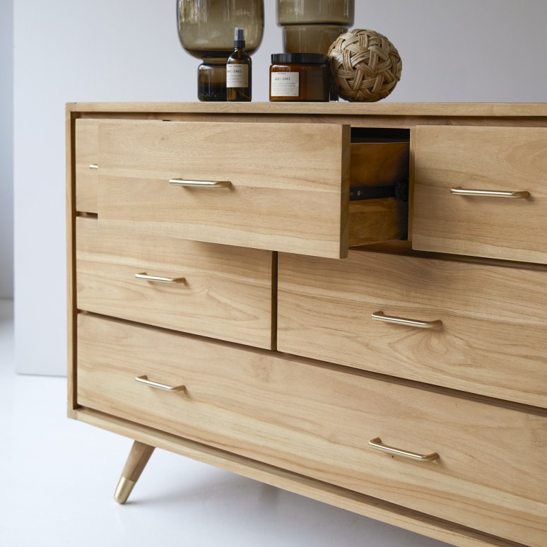 Kort - Chest of drawers in solid teak