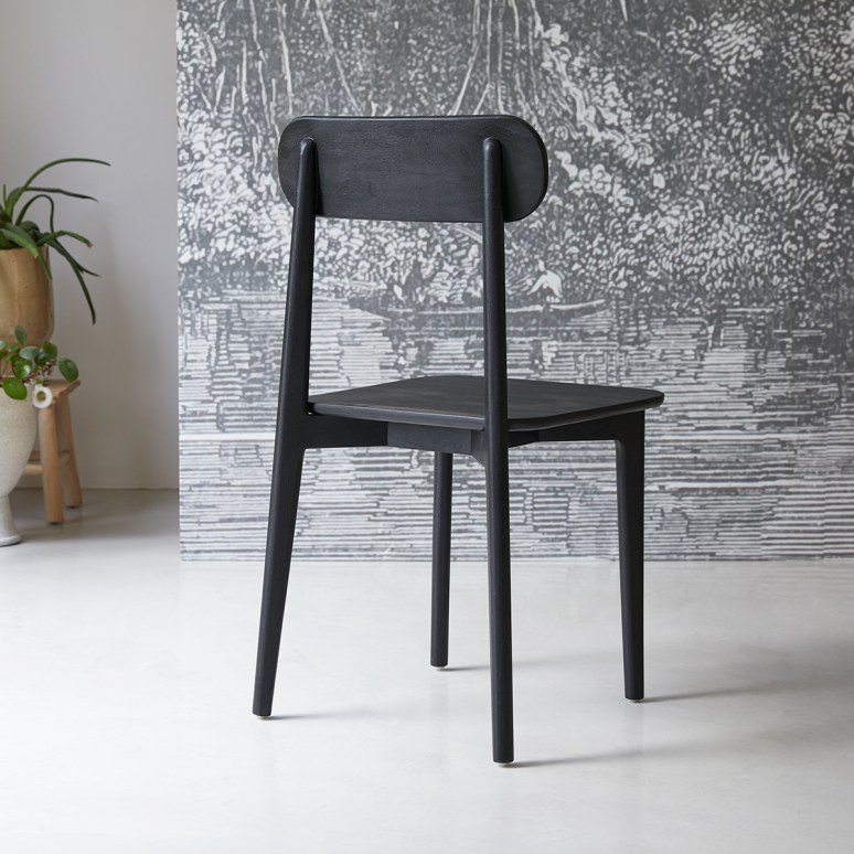 Jonàk - Chaise en acajou massif black