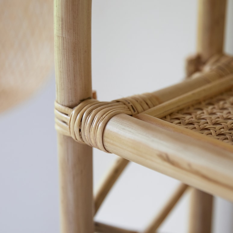 Marius - Wandregal aus Rattan