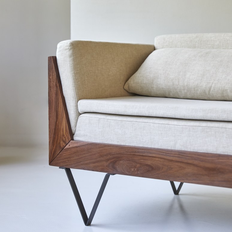 Metric - Sofa aus massives Palisanderholz