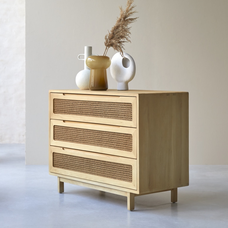 Luis - Kommode aus massiver Ulme und Rattangeflecht