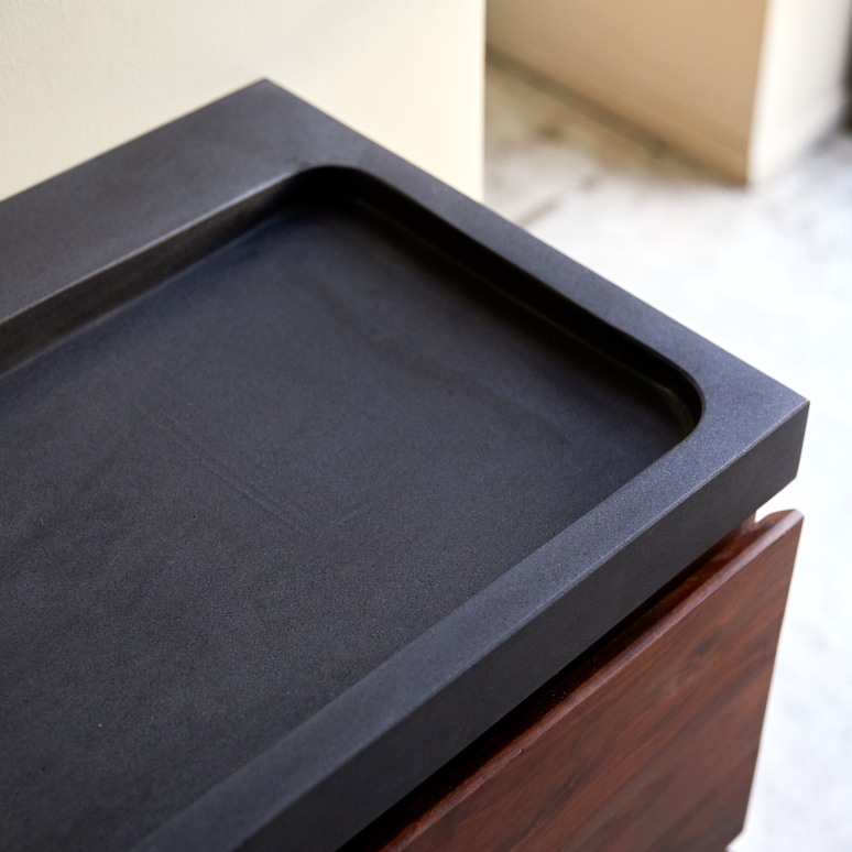 Nova - Mobile per il bagno in legno di palissandro massello e pietra lavica 80 cm