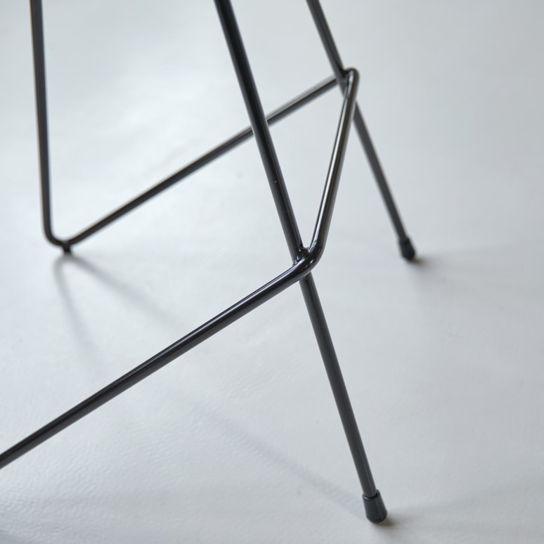 Mari - High stool in solid ash and black metal
