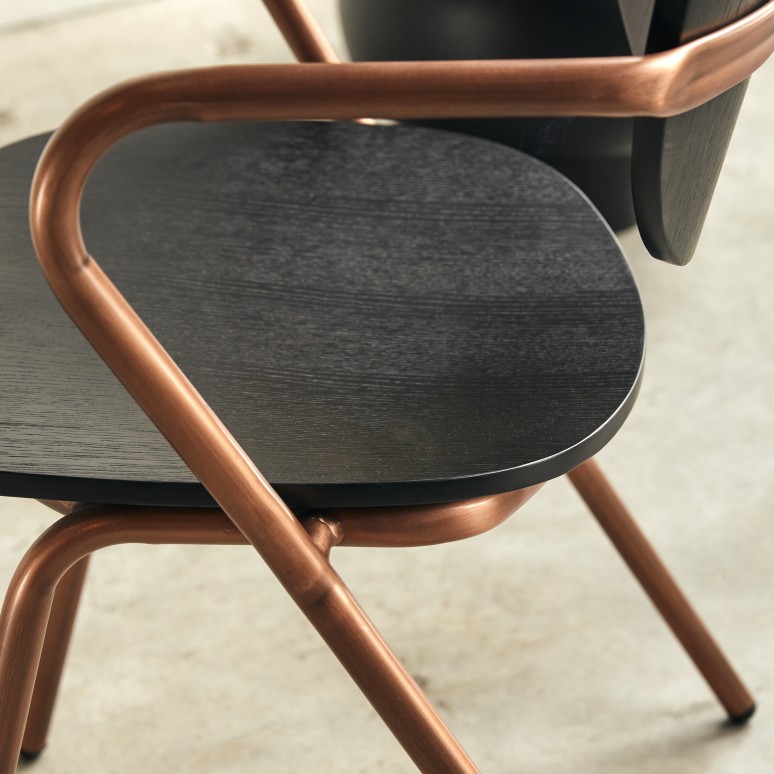 Ada - Stuhl aus Eiche und Metall copper