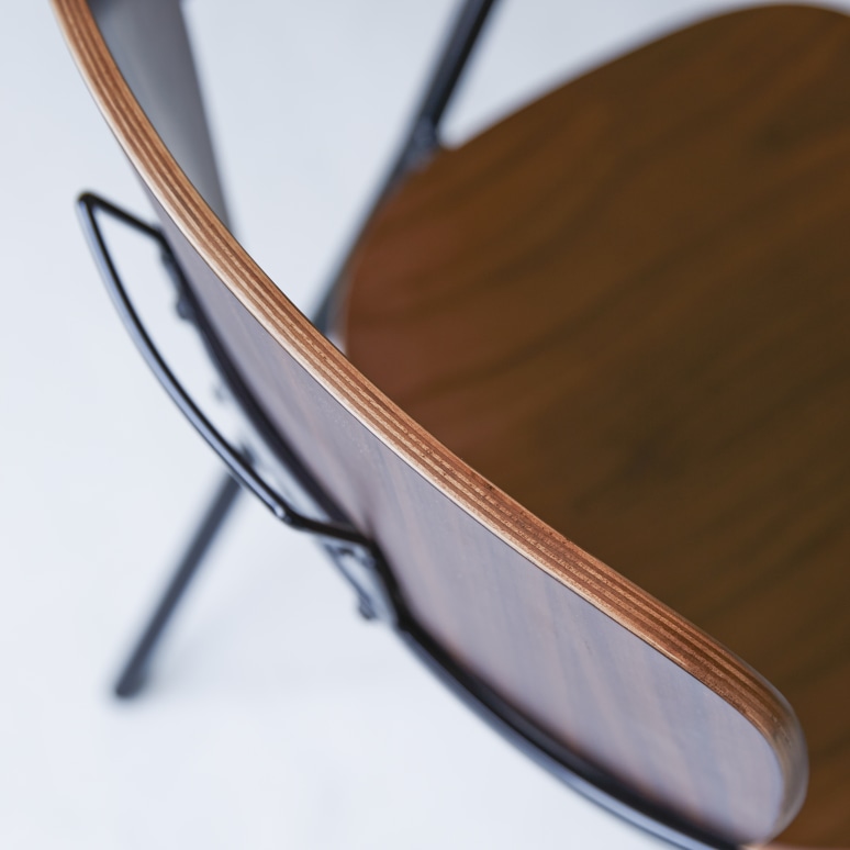 Ada - Sedia in legno di noce e metallo