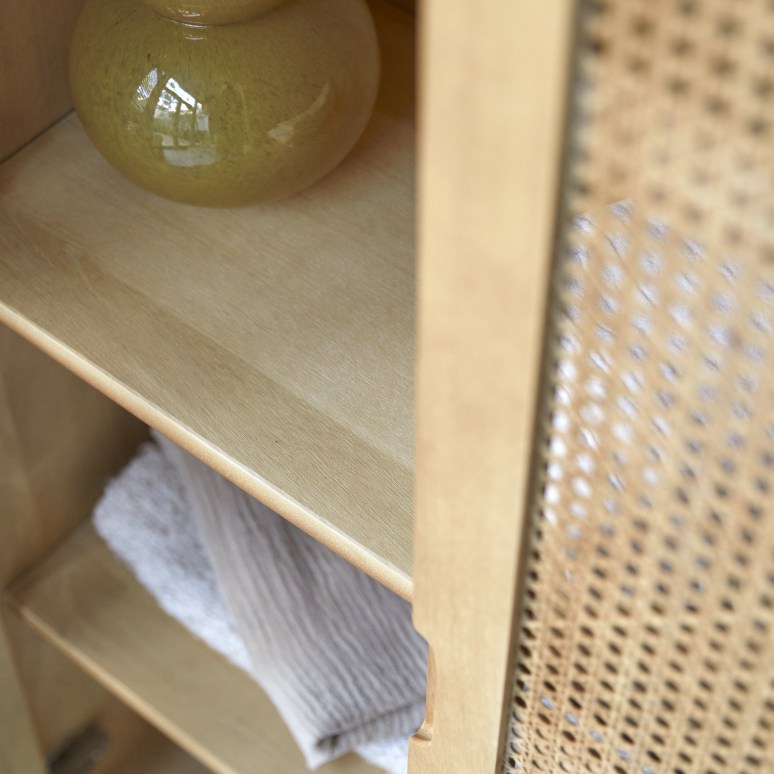 Luis - Armoire de rangement en orme massif et cannage