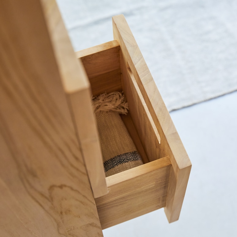 Line - Hochschrank aus massivem Teakholz