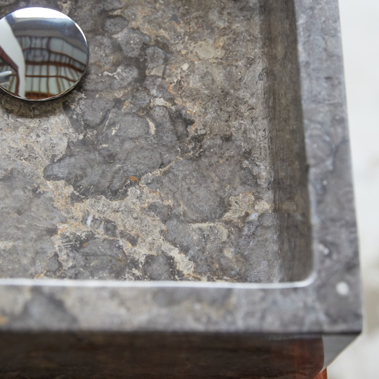 Slats - Grey marble basin
