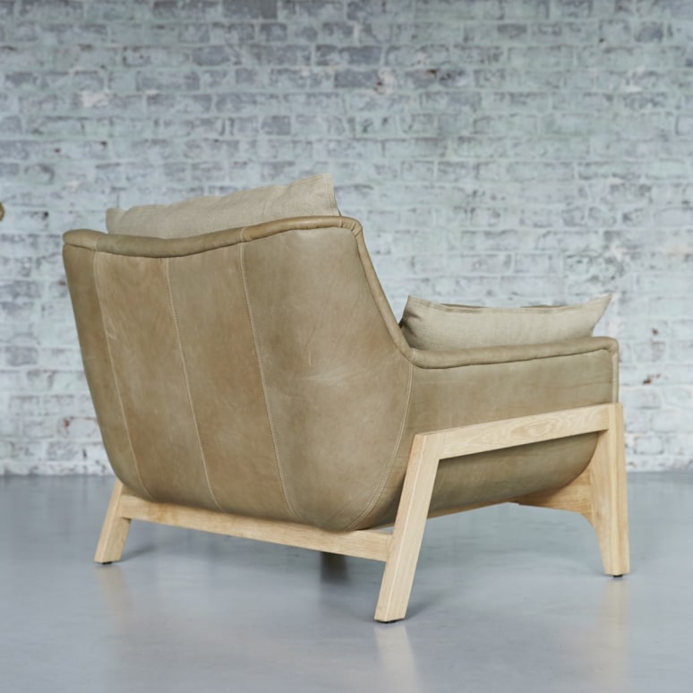 Woodnest - Sillón de roble macizo y cuero Cheyenne