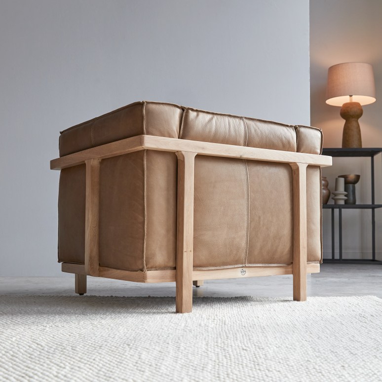 Cobbelwood - Sillón de roble macizo y cuero Cheyenne