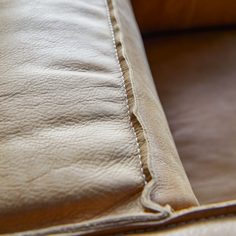 Cobbelwood - Fauteuil van massief eikenhout en Cheyenne leer