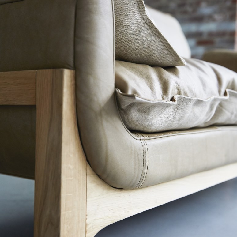 Woodnest - Solid Oak and Leather Cheyenne 2-Seat Sofa