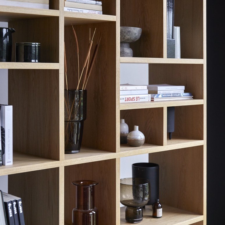 Eyota - High bookcase in solid oak