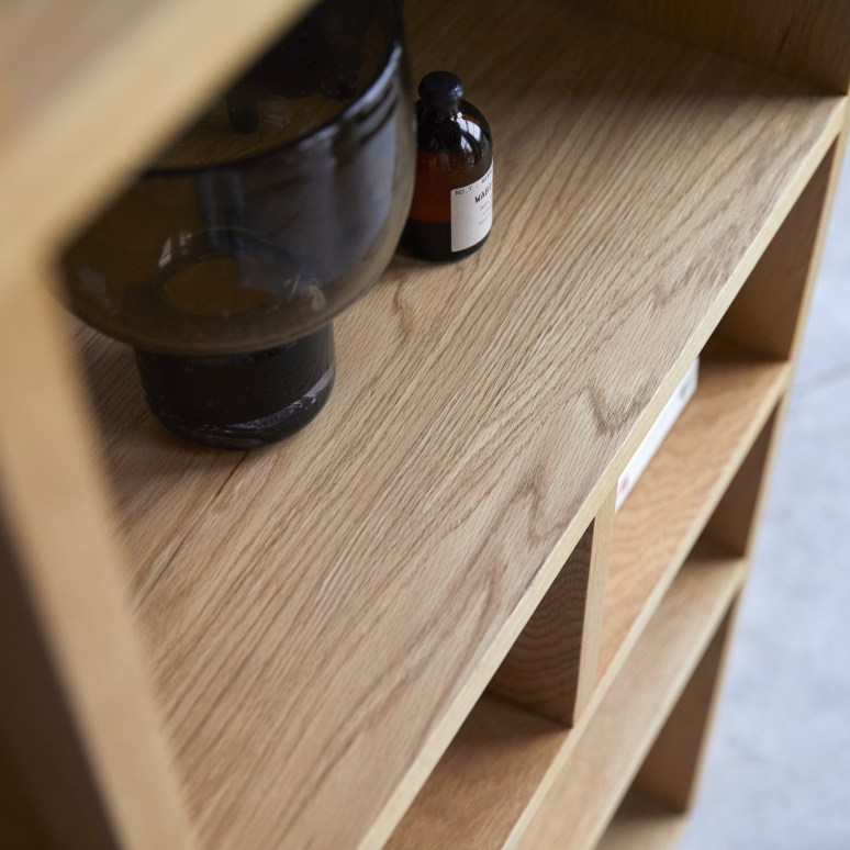 Eyota - High bookcase in solid oak