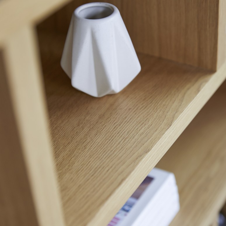 Eyota - Eiken en marmeren bijzettafel