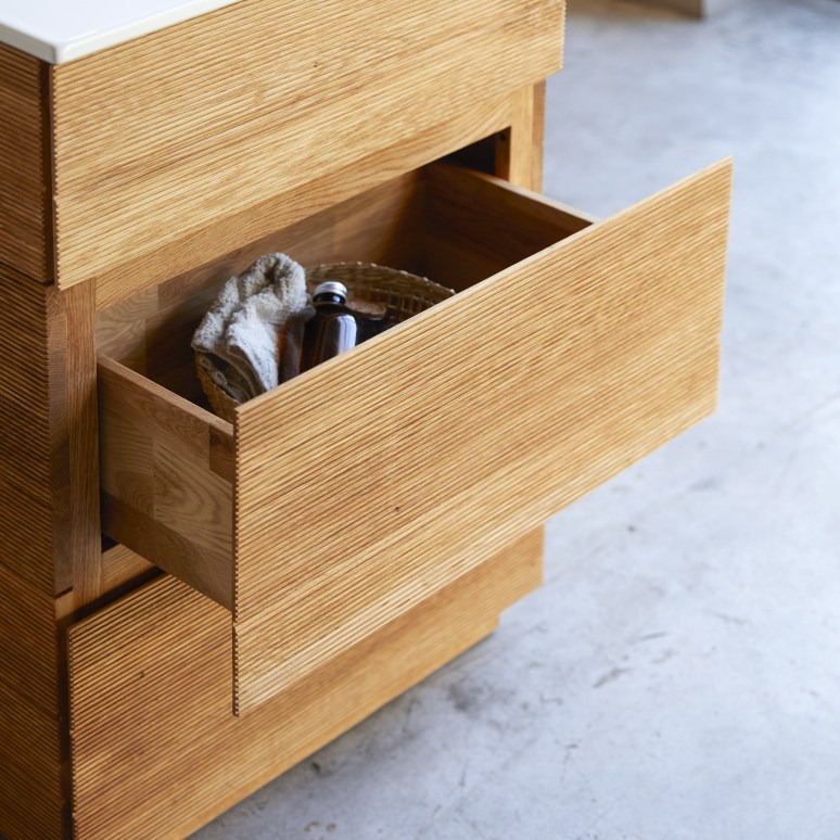 Karl - Solid oak and ceramic bathroom cabinet 60 cm