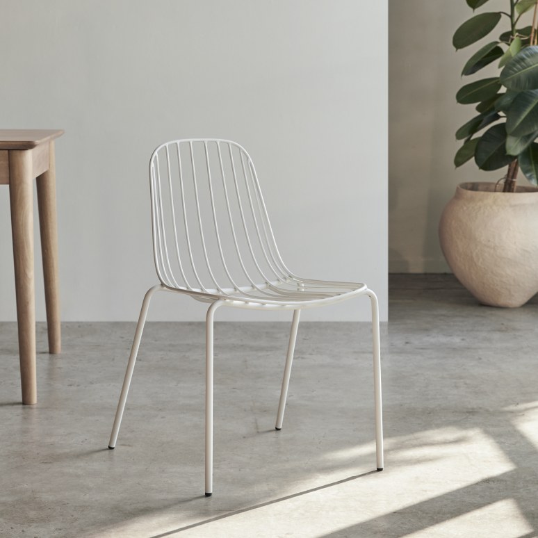 Arty - White metal Chair