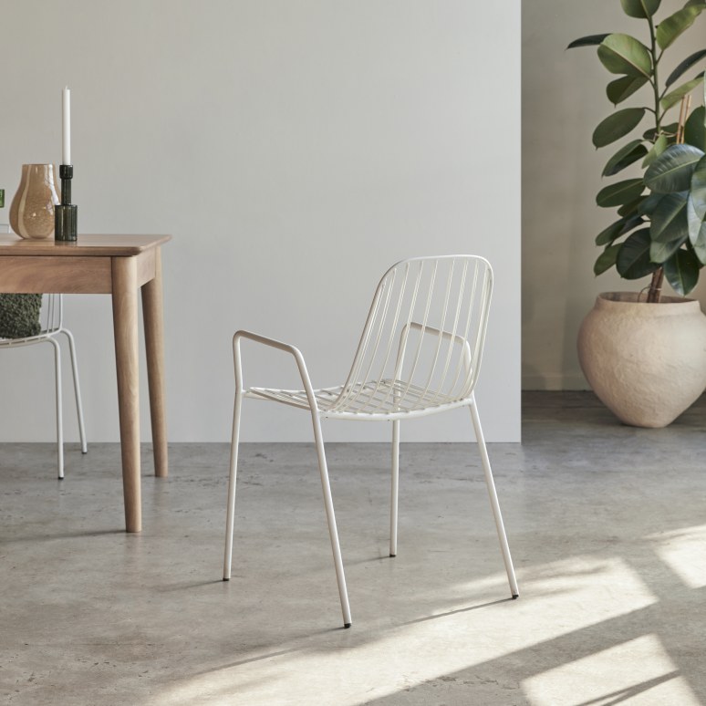 Arty - Witte metalen leunstoel