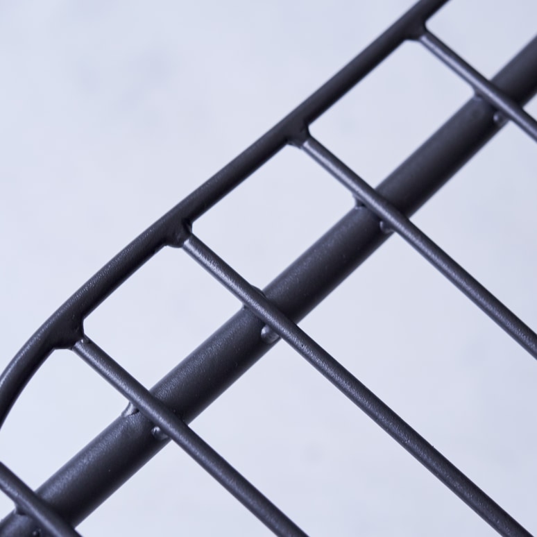 Arty - Dark grey metal armchair