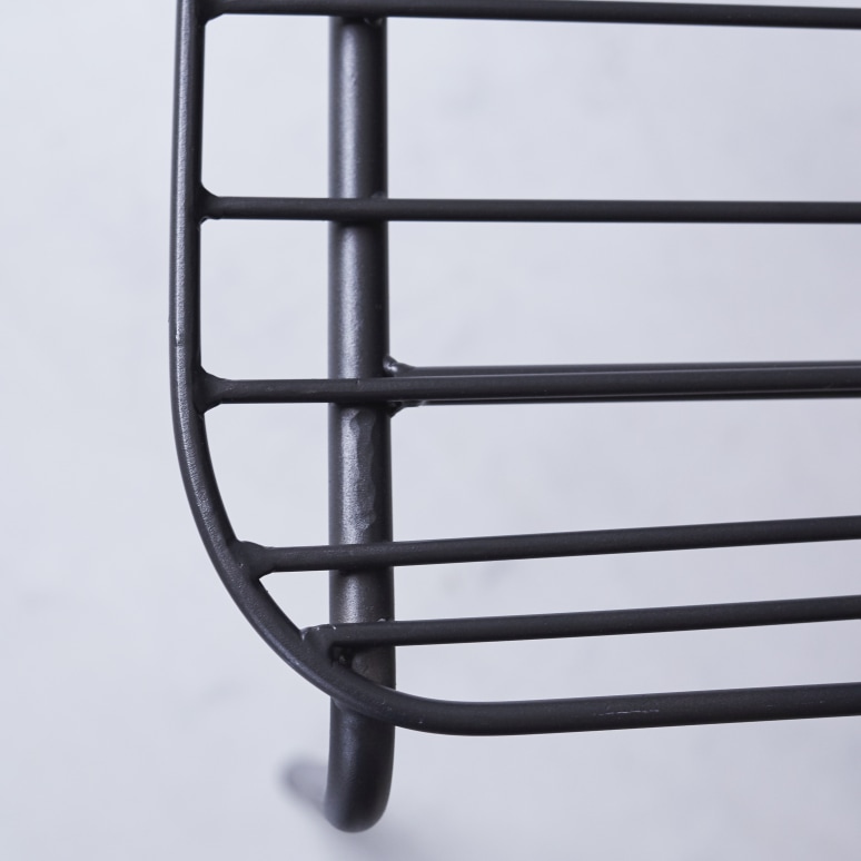 Arty - Silla de metal gris oscuro