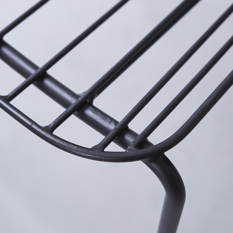 Arty - Dark grey metal chair