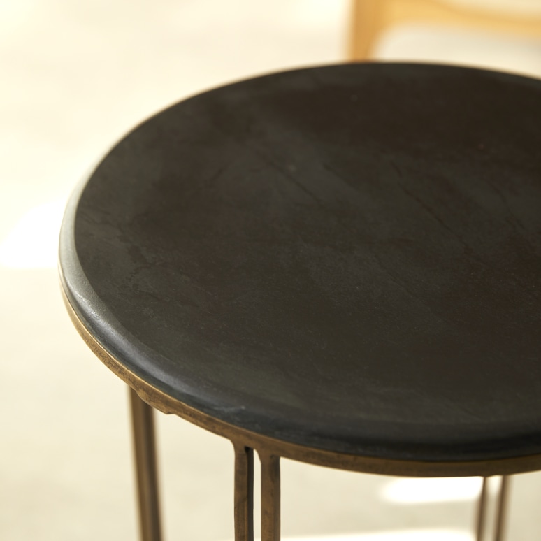 Simëon - Metal and marble side table