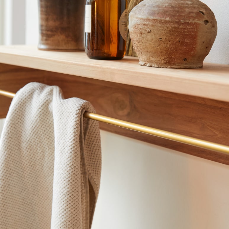 Sasha - Wall-mounted towel rail in solid teak, 100 cm