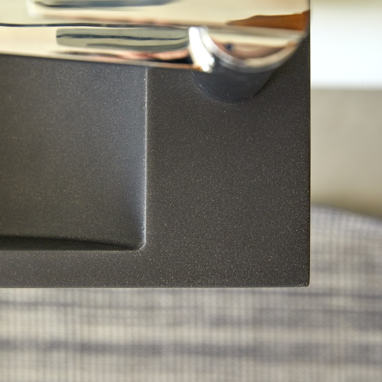 Basic - Solid teak and black marble unit