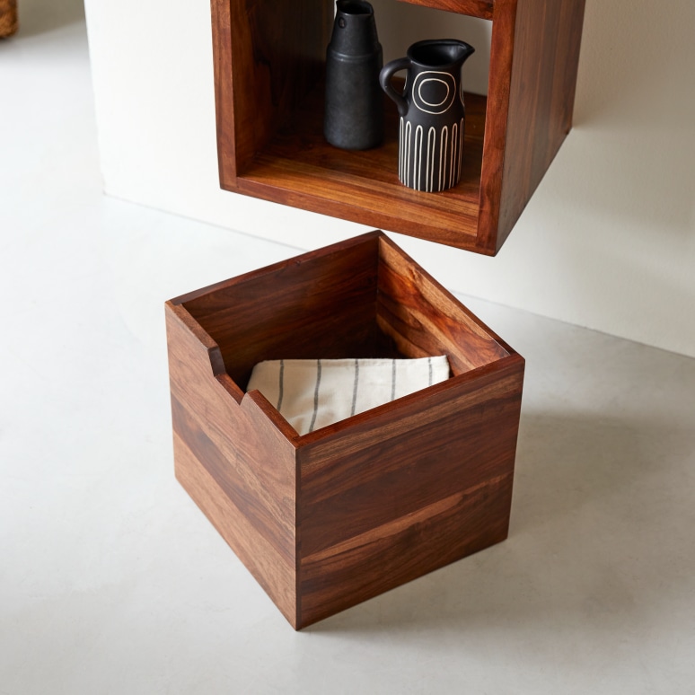 Kwarto - Wall-mounted shelf in solid sheesham wood