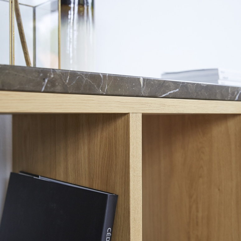 Eyota - Low bookcase in solid oak