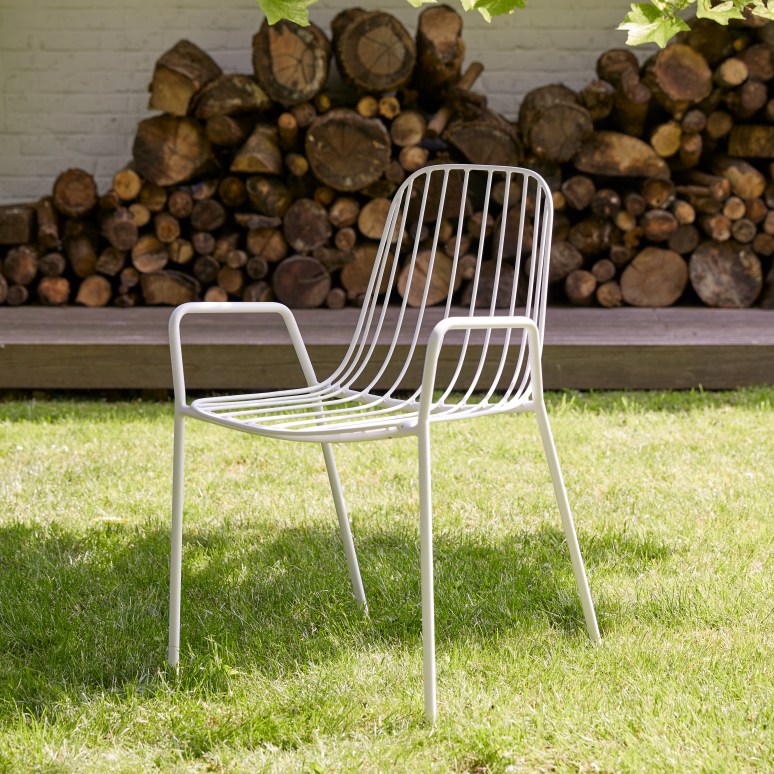 Arty - White metal garden armchair