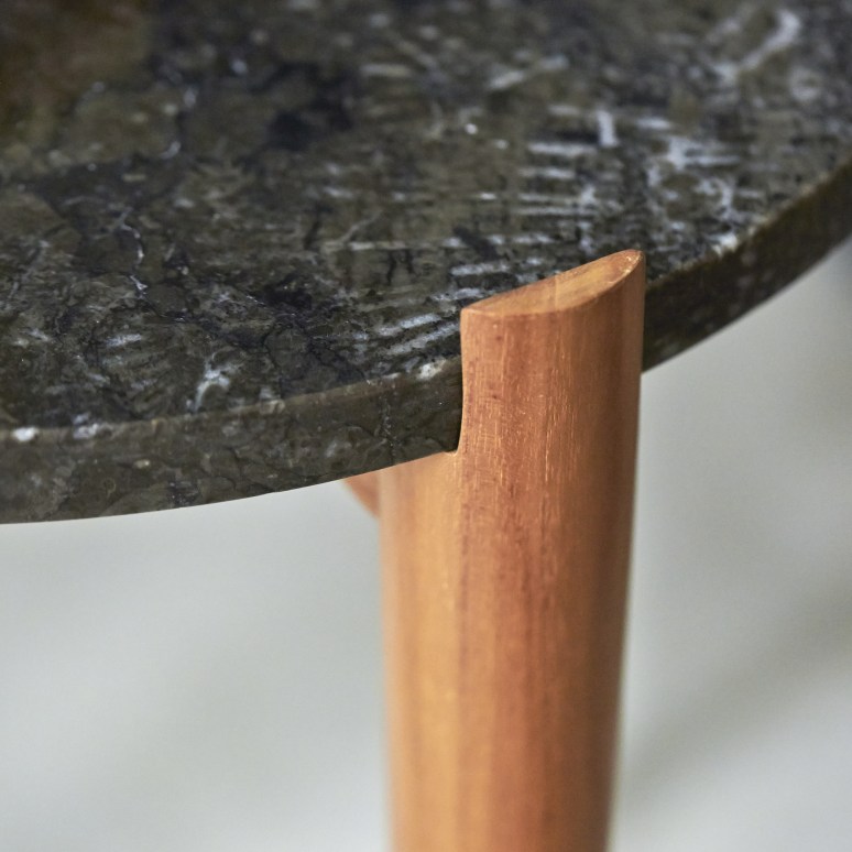 Nestor - Nachttisch aus Teak und Marmor black