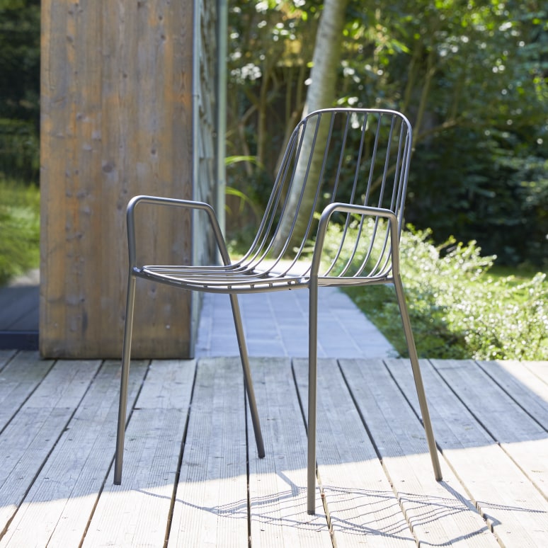 Arty - Dark grey metal garden armchair