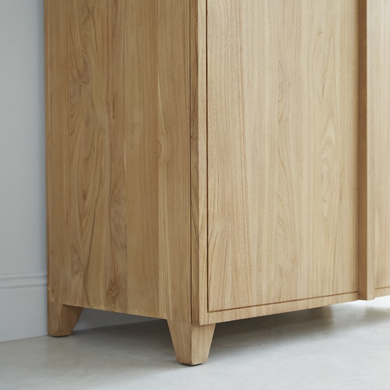 Greta - Wardrobe in solid teak