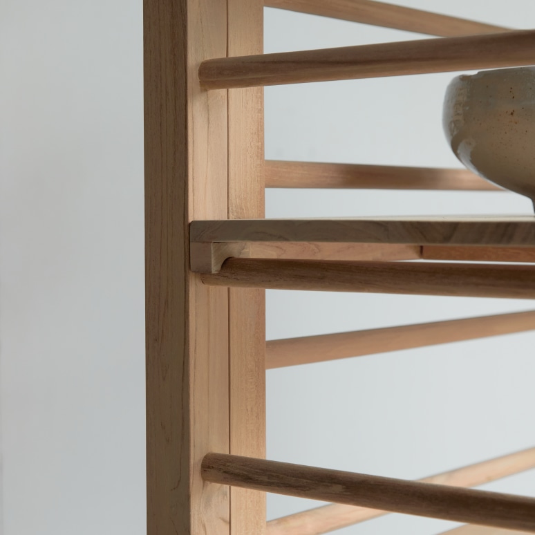 Sera - Low solid teak bookcase