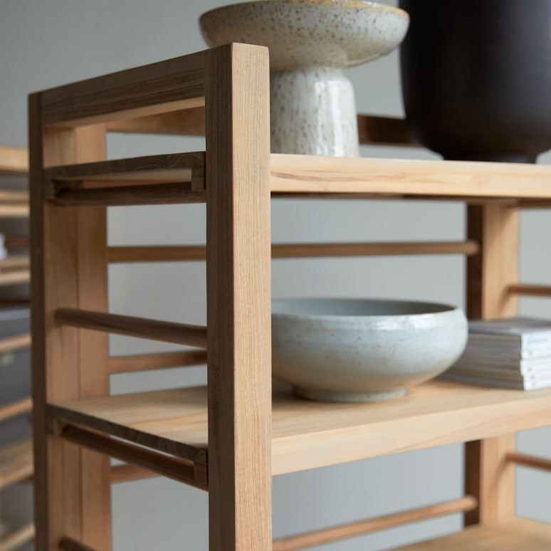 Sera - Low solid teak bookcase