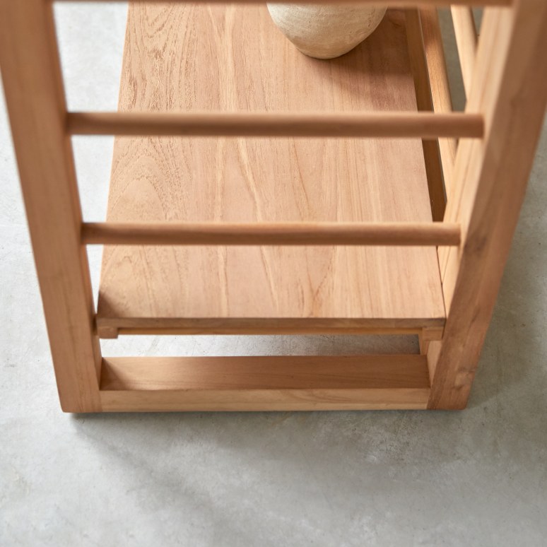Sera - Tall solid teak shelf