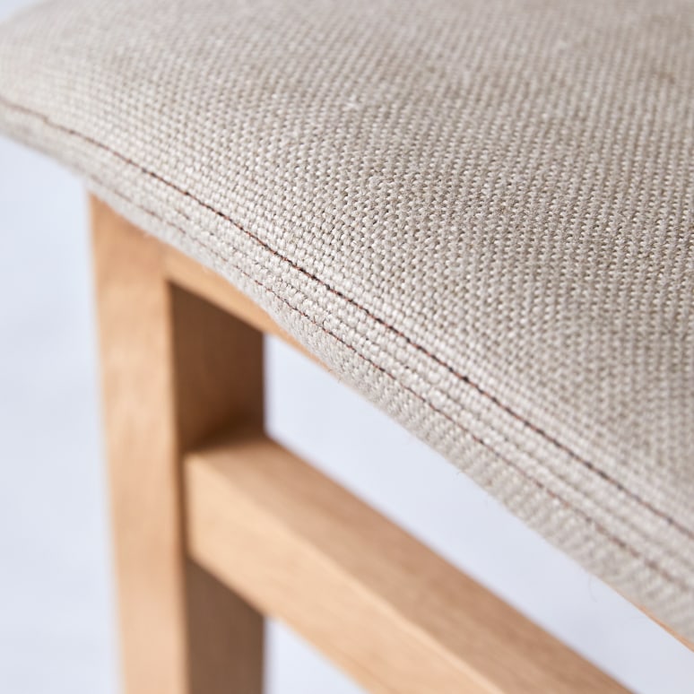 Cocoon - Silla de lino y roble macizo 